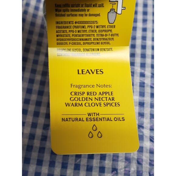 BBW Silver Snowflake Night Light Fragrance Wallflower Plug In & Leaves Refill - Picture 2 of 2